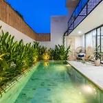 Shanti Villa - 3Br Luxury Private Pool Villa In Seminyak